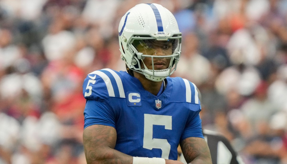 Colts quarterback Anthony Richardson awaits a snap.